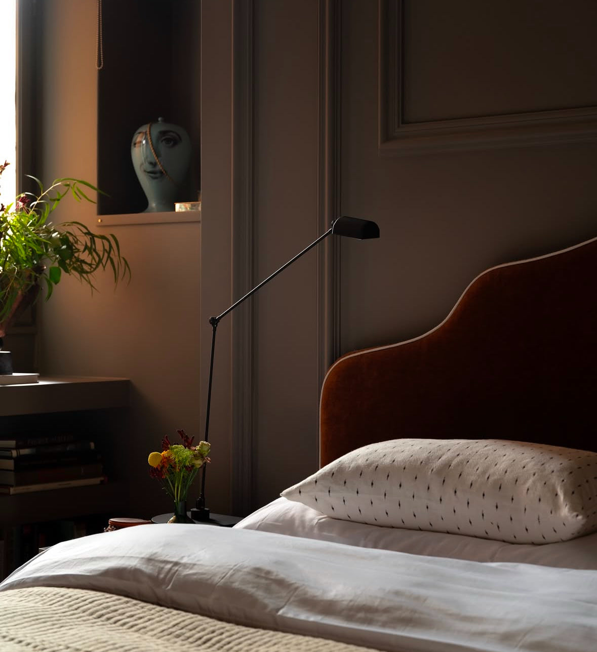 The Veloura Bed