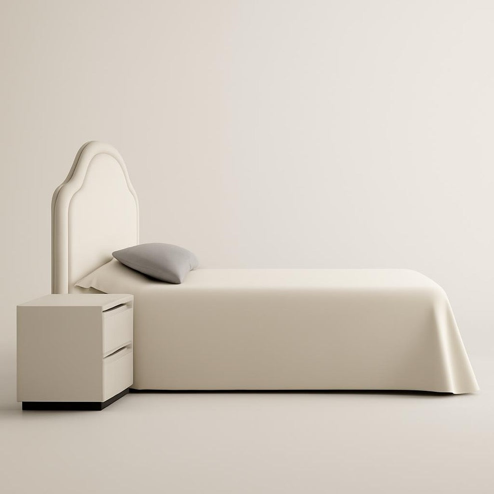 Charlotte - Simple elegant bed design