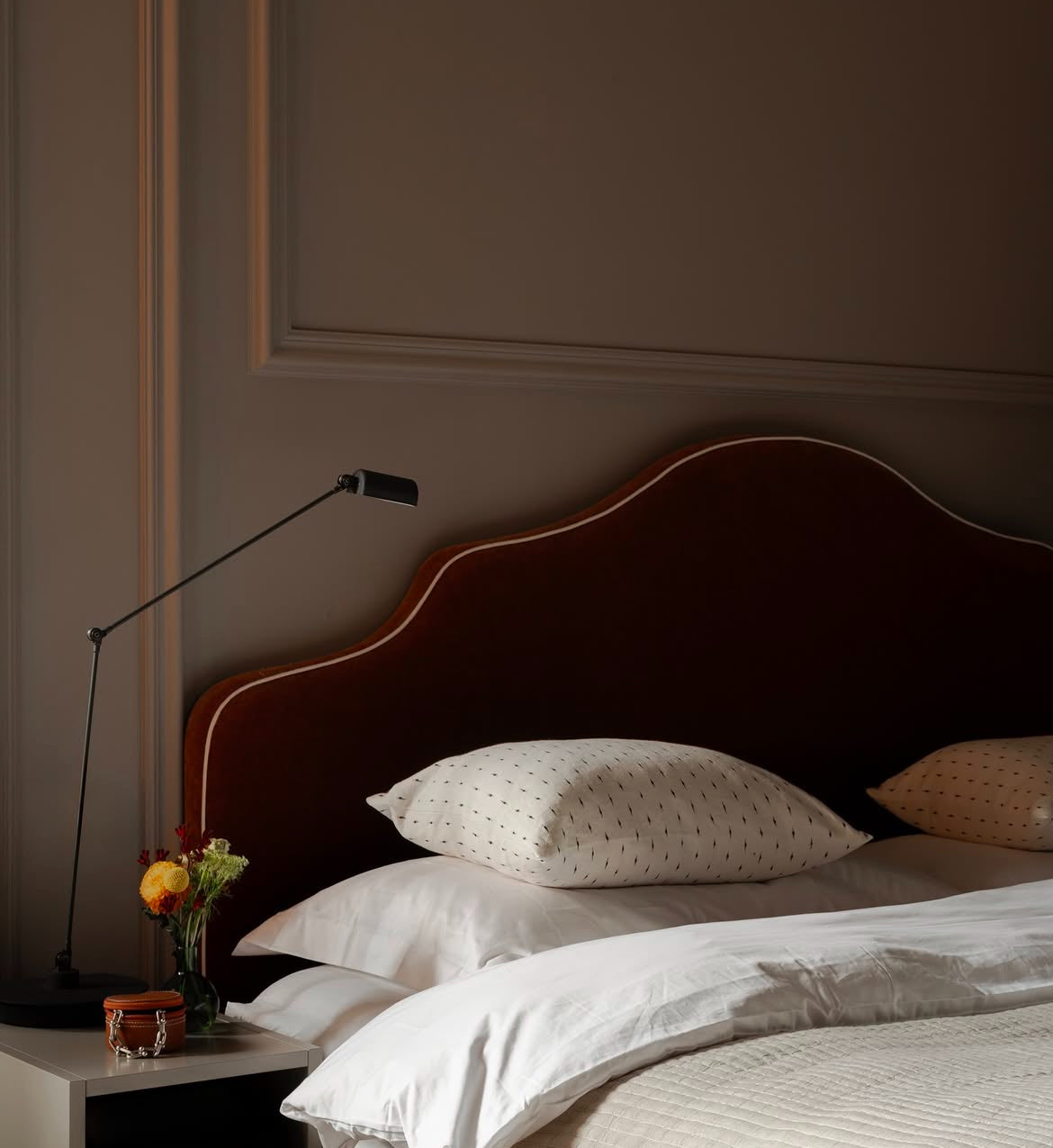 Elegant Curved Upholstered Bed with Luxurious Headboard