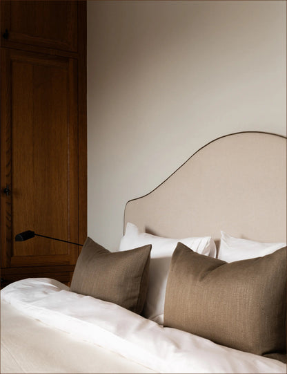 Charlotte - Simple elegant bed design