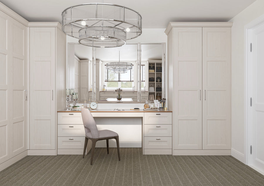 Cashmere beaded Shaker dressing room with a mirrored dressing table